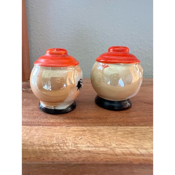 Vintage Lusterware Kewpie Doll Head Salt and Pepper Shakers Japan - Picture 2 of 7